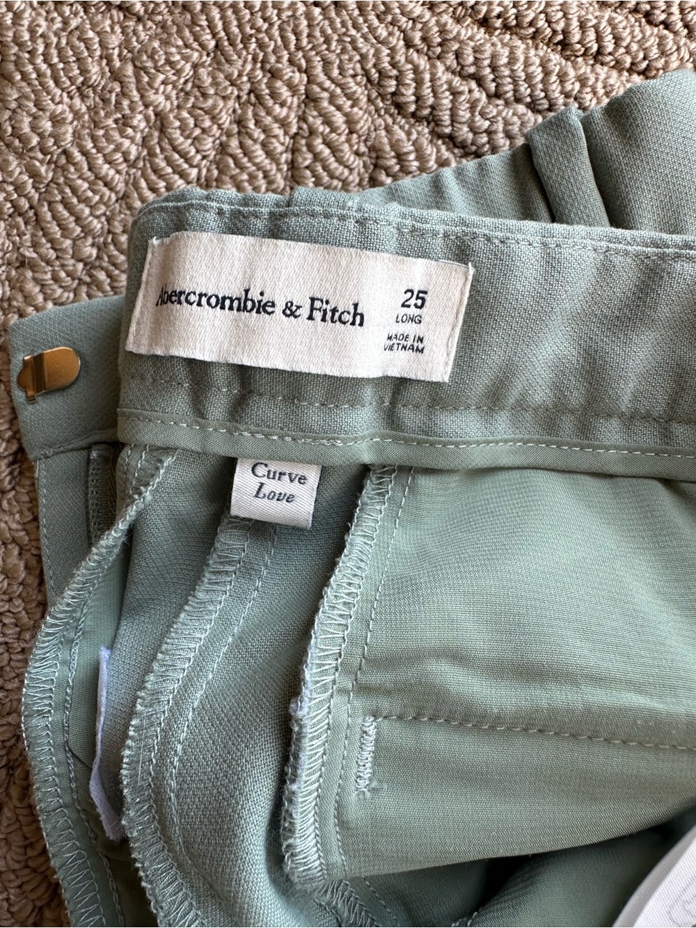 Abercrombie & Fitch High-Rise Curve Love Jeans in Sage Trousers Size 25L